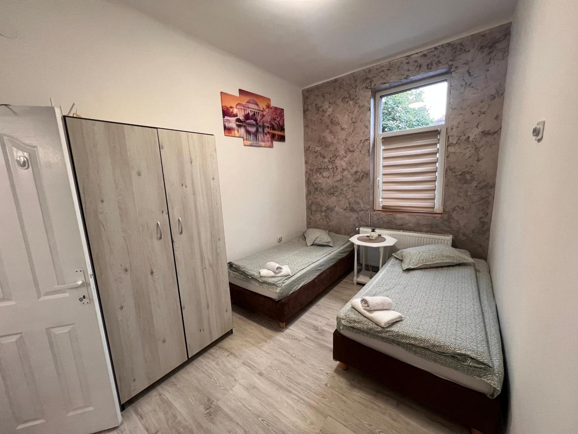 Little Bistro House Panzió Marosvásárhely Kültér fotó